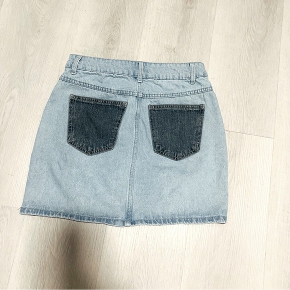 Wild Fable Women's Size 0 Patchwork Denim Mini Skirt Colorblock Medium Wash EUC - Picture 3 of 9